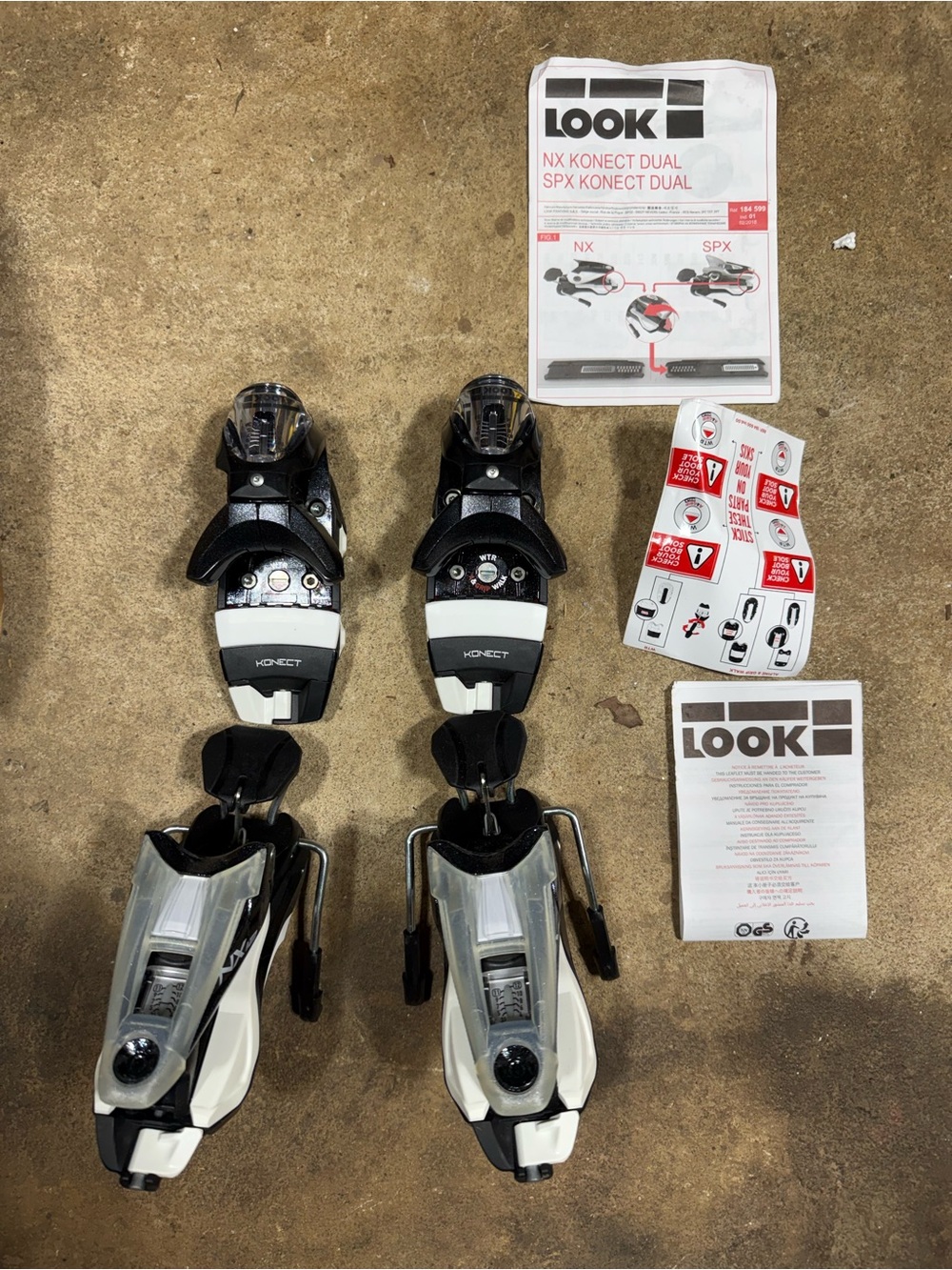 LOOK NX 12 Konect Dual B90 black sparkle Ski Bindings in Black & White